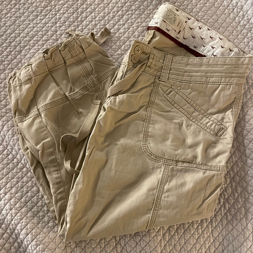 Hollister khaki capris